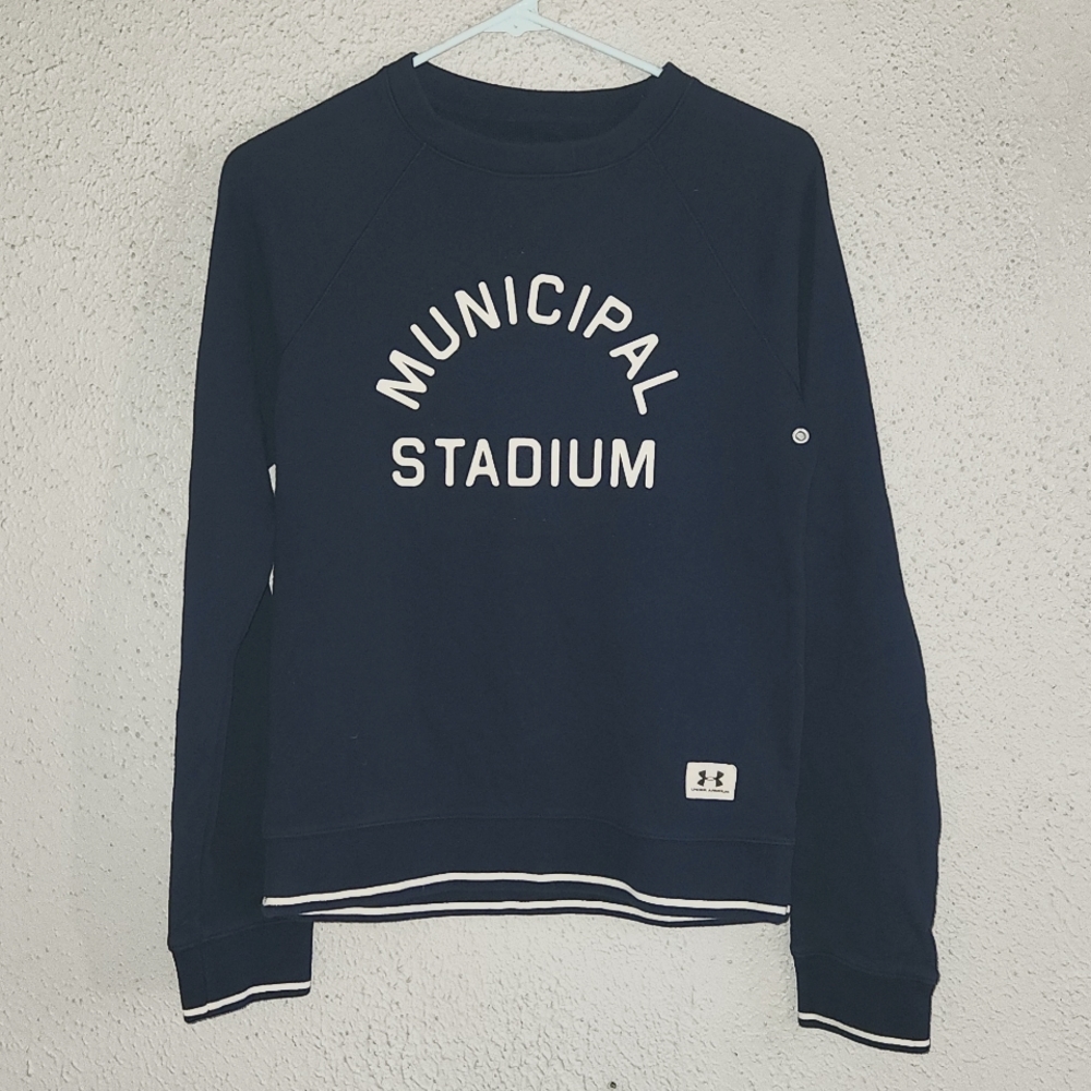 Under Armour sweat shirt